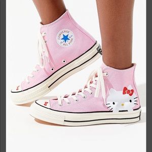 VEUC Converse X Hello Kitty Canvas Hi Top RARE